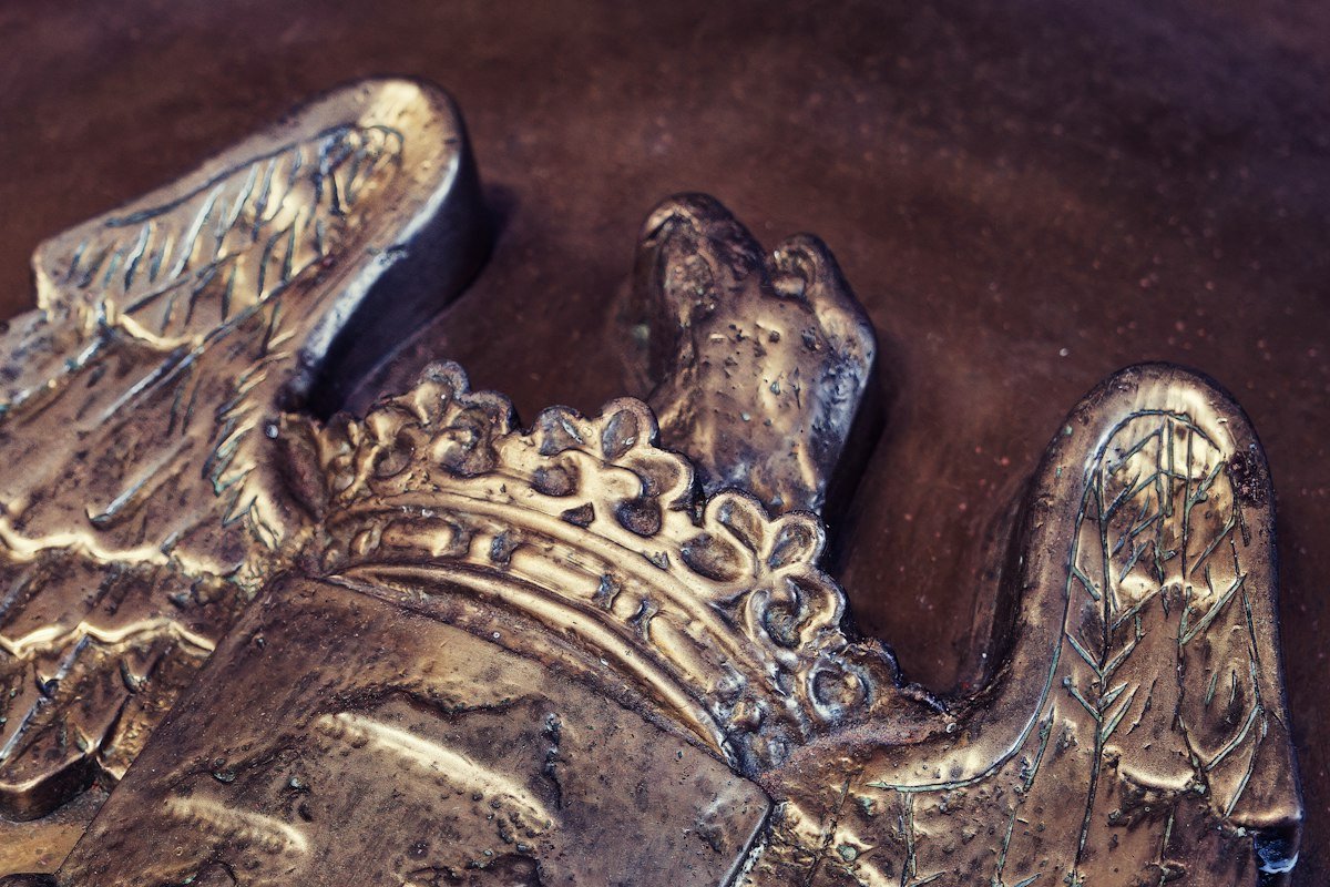 Royal Phone Holders