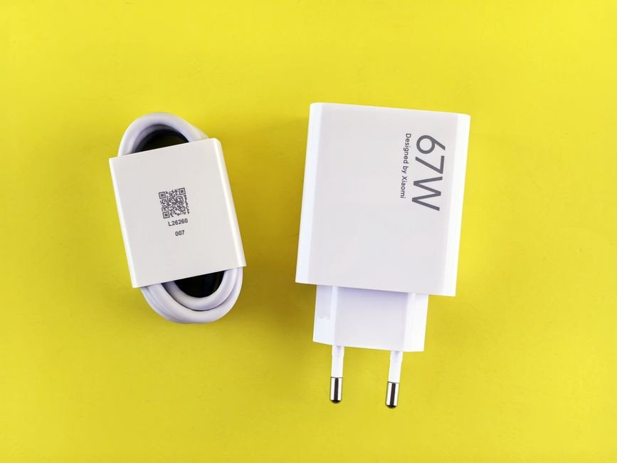 Elegant Chargers & Cables