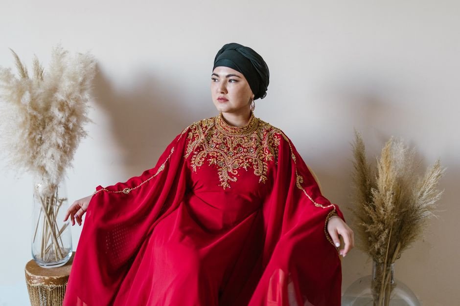 Luxury Abayas & Hijab