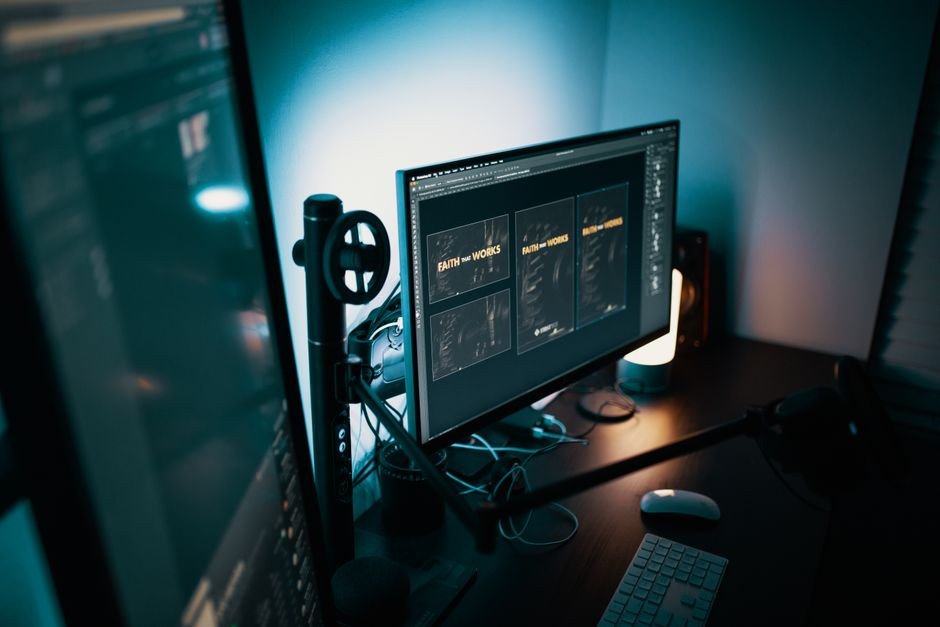 Modern Desktops & Monitors